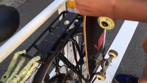 楽天市場】スケボー スケートボード を自転車に簡単装着 FAIRDALE